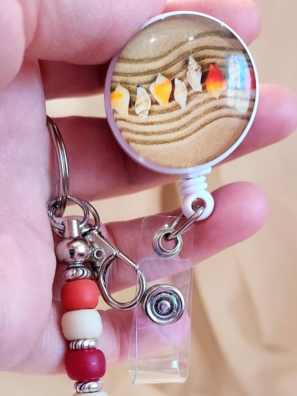 Shell Themed Badge Reel with Hand Beaded Keychain – 3-in-1 Fidget Accessory